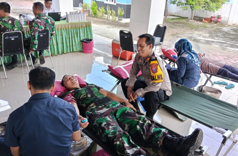 Wujud Nyata Kepedulian Sosial, Danramil Bersama Muspika dan Perangkat Desa di Kecamatan Plemahan Donorkan Darah